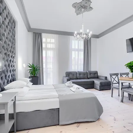 Apartment Z Balkonem 1899 By Platinum *